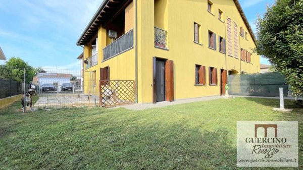 appartamento in vendita a Cento in zona Renazzo