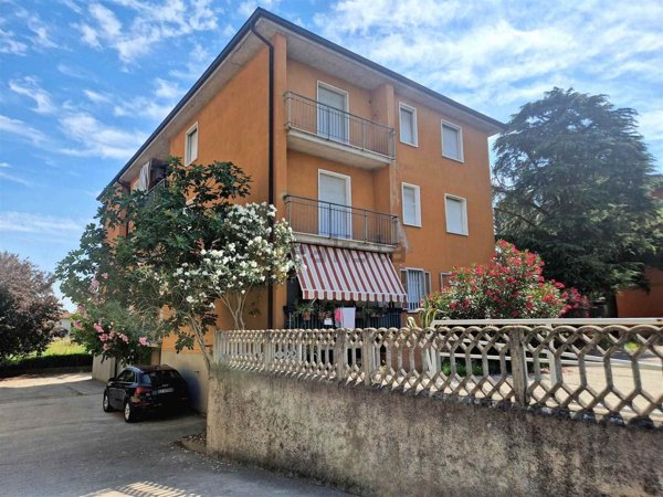 appartamento in vendita a Cento in zona Renazzo