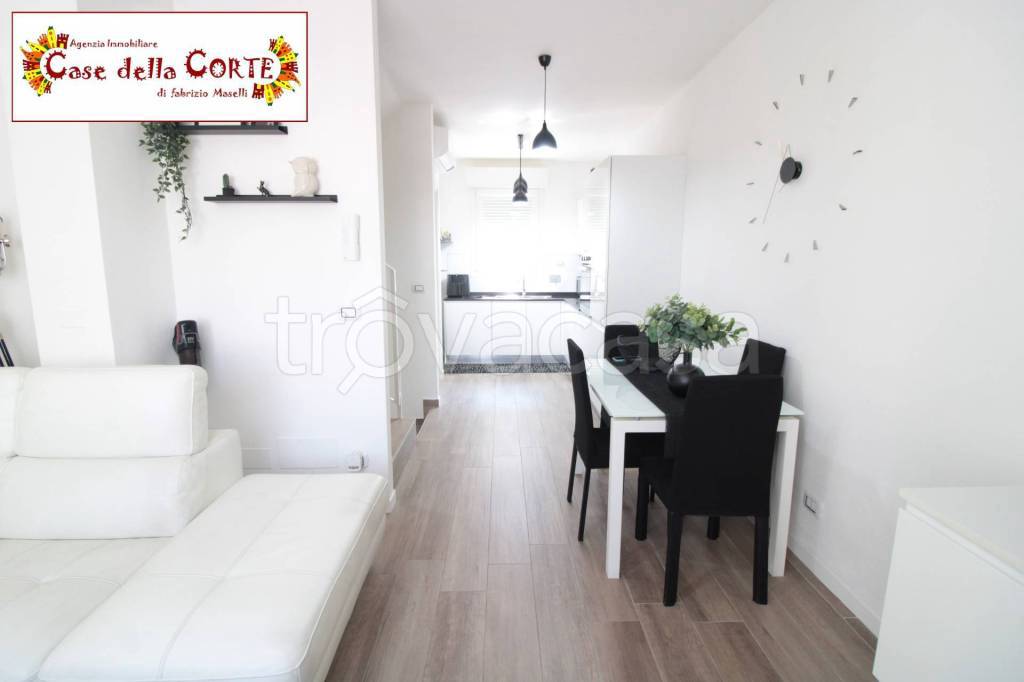 casa indipendente in vendita a Cento