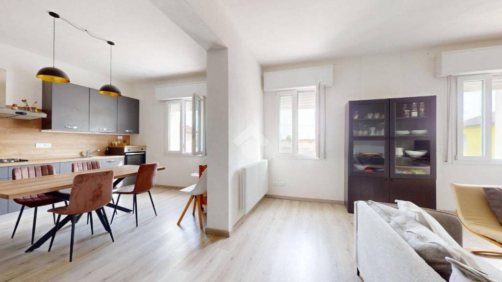 casa indipendente in vendita a Cento in zona Casumaro