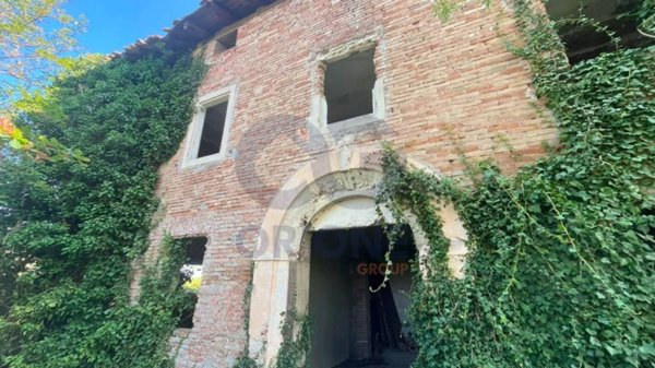 casa indipendente in vendita a Cento in zona Renazzo