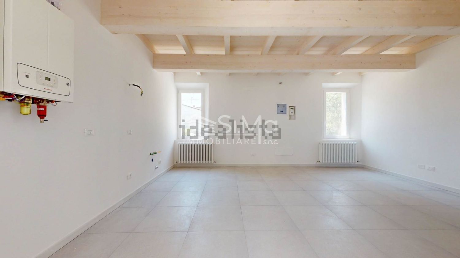 casa indipendente in vendita a Cento in zona Renazzo