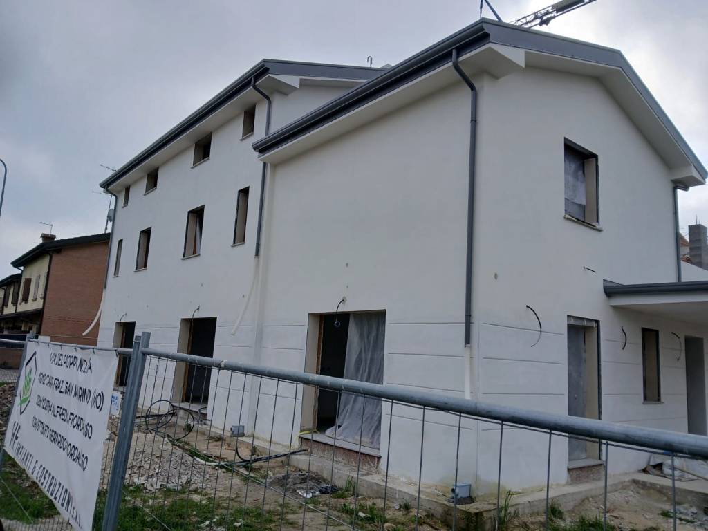 casa indipendente in vendita a Cento in zona Casumaro