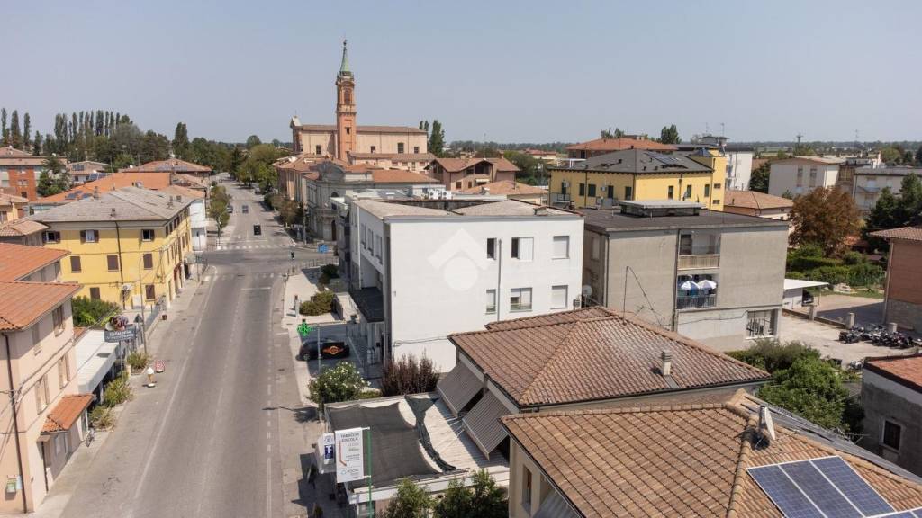 appartamento in vendita a Cento in zona Renazzo