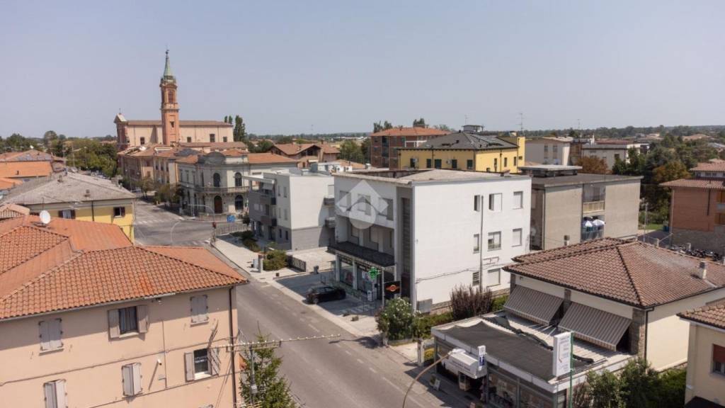 casa indipendente in vendita a Cento in zona Renazzo