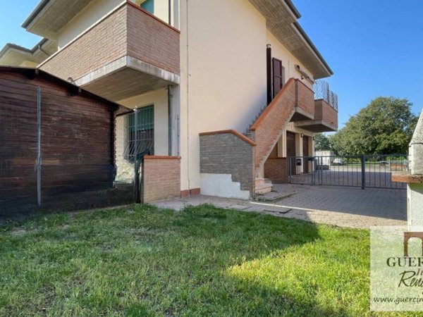 casa indipendente in vendita a Cento in zona Renazzo