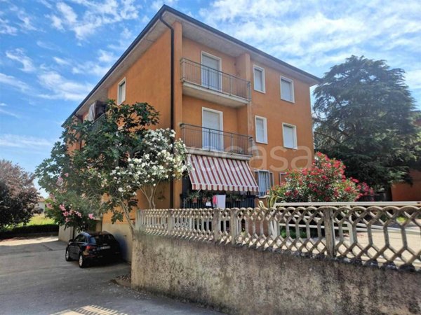 appartamento in vendita a Cento in zona Renazzo