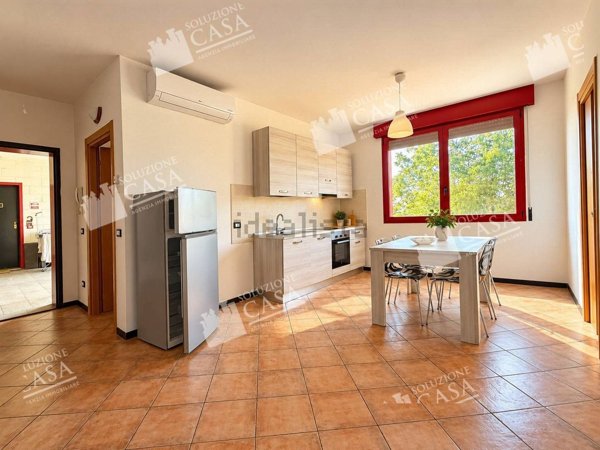 appartamento in vendita a Cento in zona Buonacompra