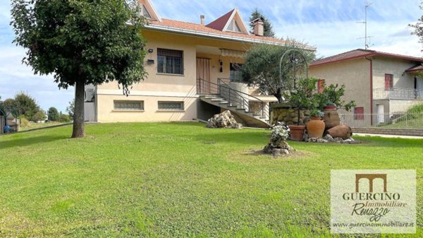 casa indipendente in vendita a Cento in zona XII Morelli