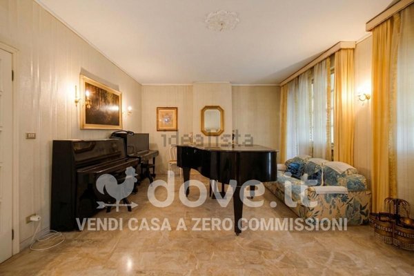 casa indipendente in vendita a Cento