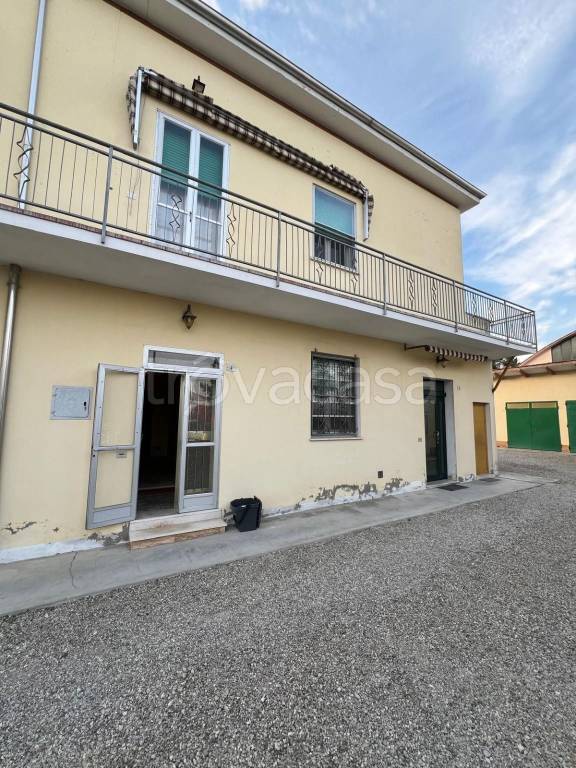 appartamento in vendita a Cento in zona Renazzo