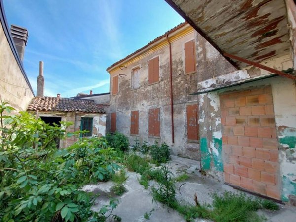 casa indipendente in vendita a Codigoro in zona Volano