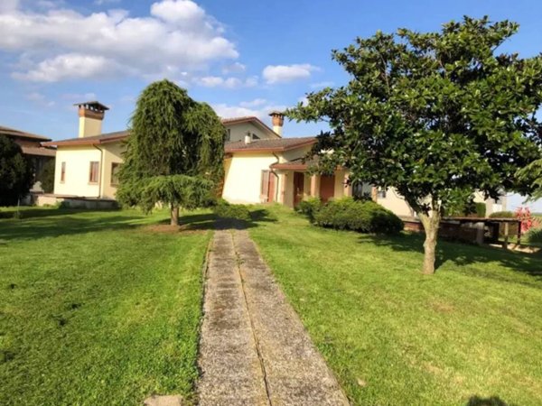 casa indipendente in vendita a Codigoro in zona Mezzogoro