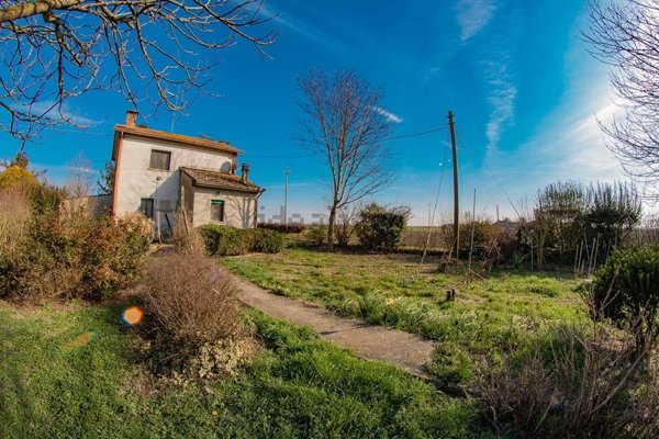 casa indipendente in vendita a Codigoro in zona Mezzogoro