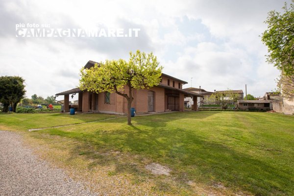 casa indipendente in vendita a Codigoro in zona Mezzogoro