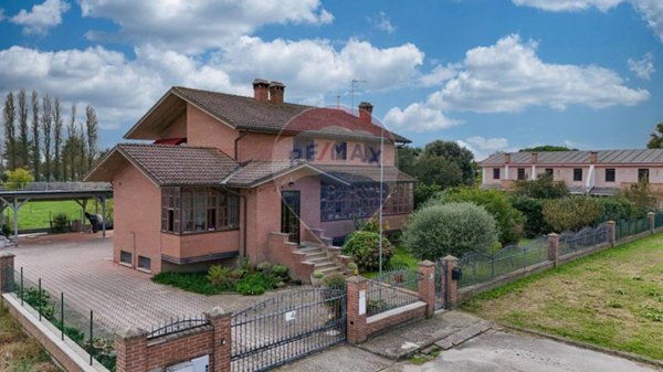 casa indipendente in vendita a Codigoro in zona Pontelangorino