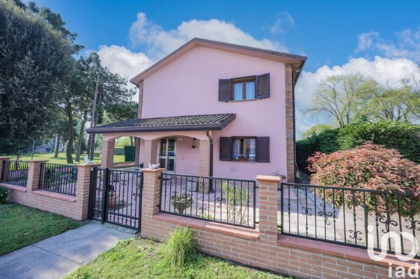 casa indipendente in vendita a Codigoro in zona Caprile