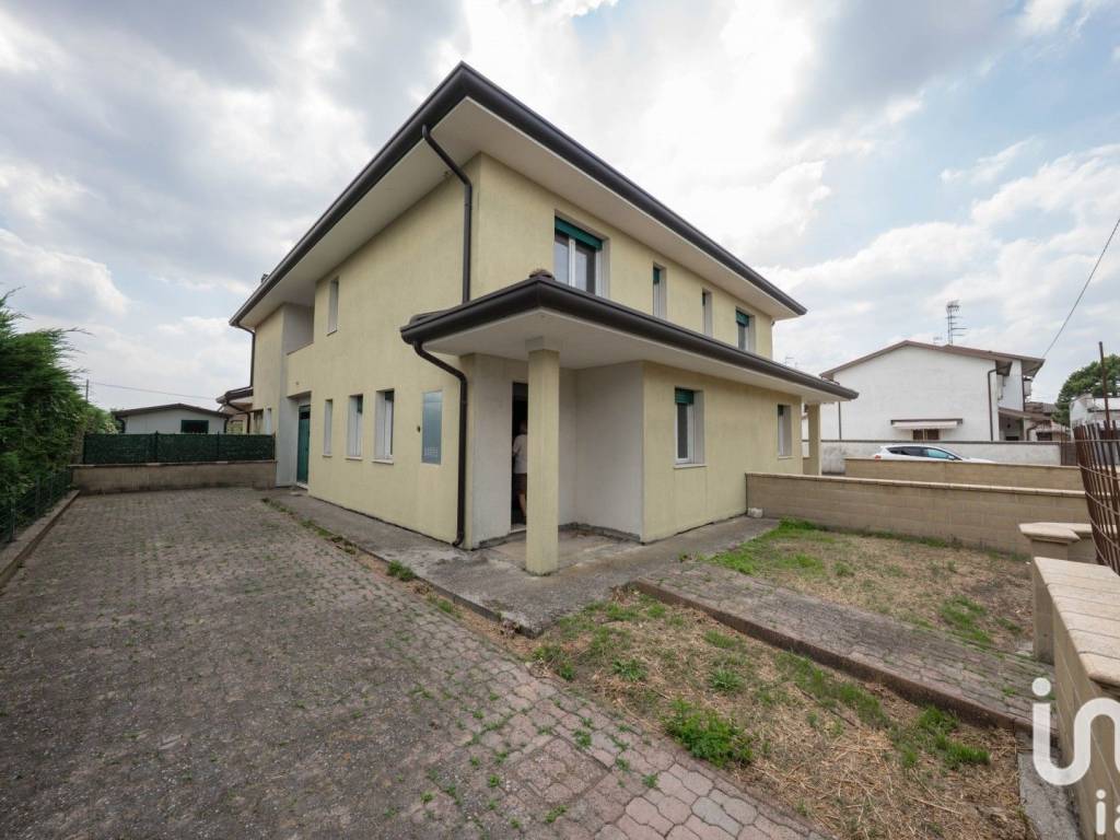 casa indipendente in vendita a Codigoro in zona Pontelangorino