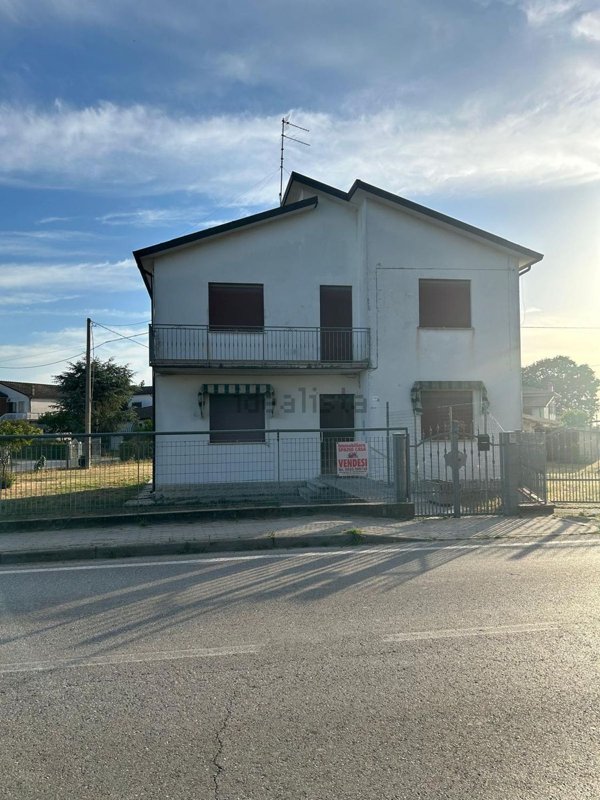 casa indipendente in vendita a Codigoro in zona Pontelangorino
