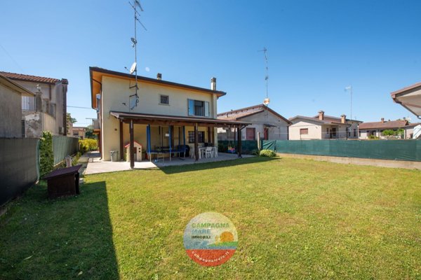casa indipendente in vendita a Codigoro in zona Pontemaodino