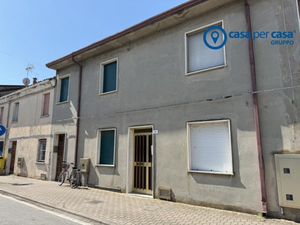 casa indipendente in vendita a Codigoro in zona Mezzogoro