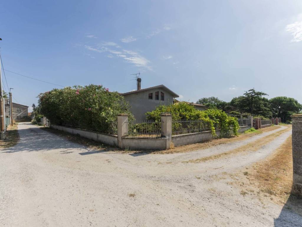 casa indipendente in vendita a Codigoro