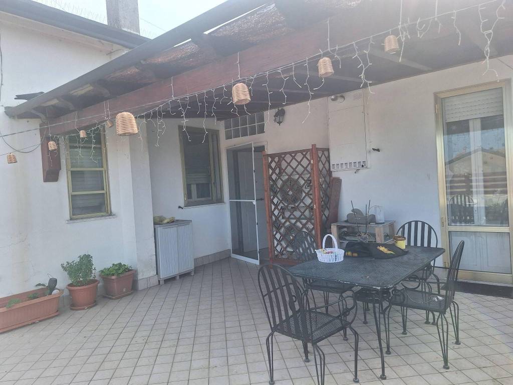 casa indipendente in vendita a Codigoro in zona Mezzogoro