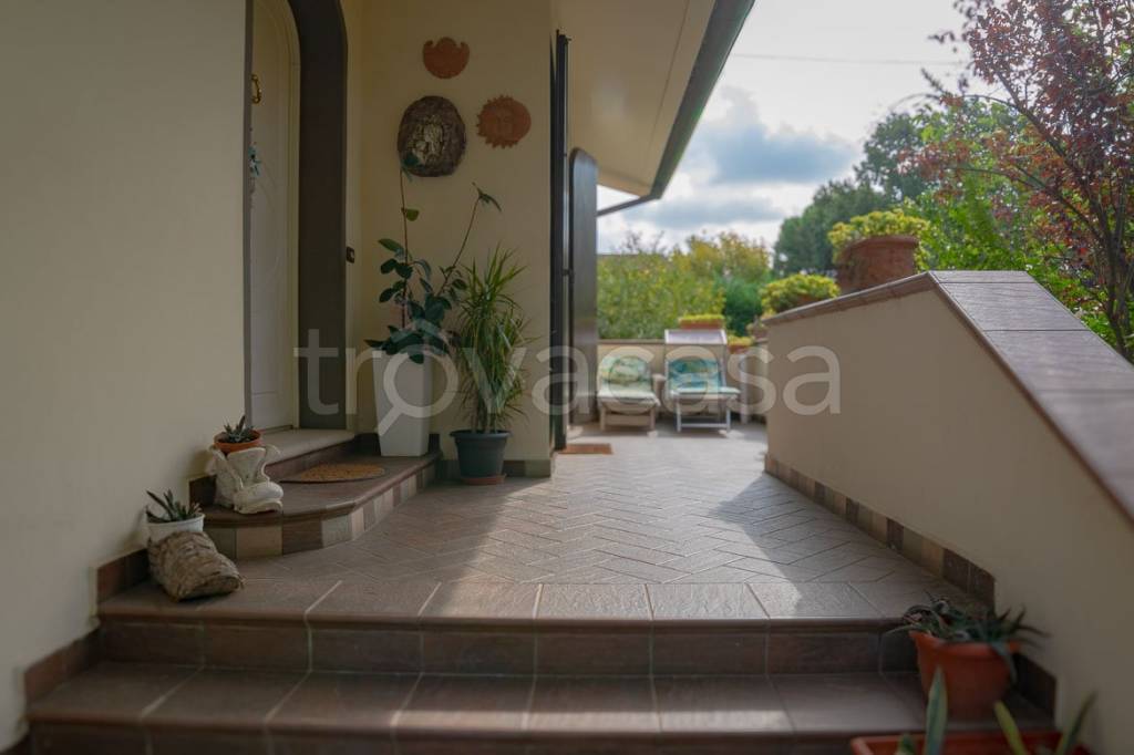 casa indipendente in vendita a Codigoro in zona Pontemaodino