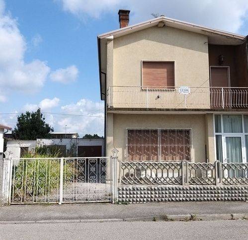 casa indipendente in vendita a Codigoro