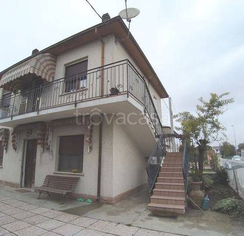 casa indipendente in vendita a Codigoro in zona Caprile