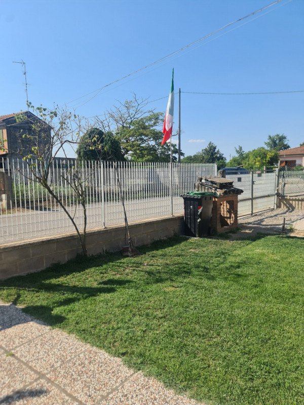 casa indipendente in vendita a Codigoro in zona Pomposa