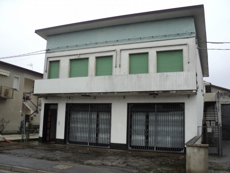 appartamento in vendita a Codigoro in zona Mezzogoro