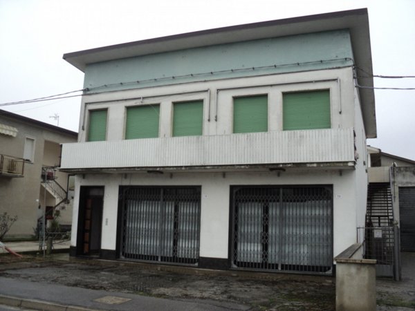 appartamento in vendita a Codigoro in zona Mezzogoro