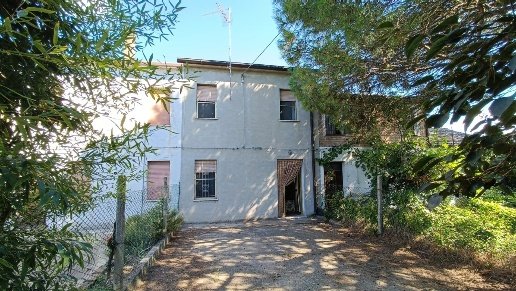 casa indipendente in vendita a Codigoro in zona Pontemaodino