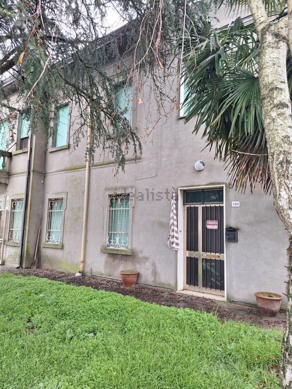 casa indipendente in vendita a Codigoro in zona Mezzogoro