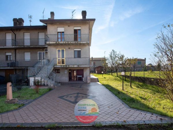 casa indipendente in vendita a Codigoro in zona Mezzogoro
