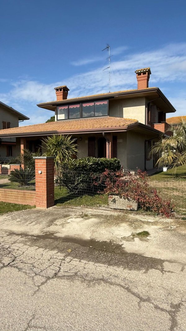 casa indipendente in vendita a Codigoro in zona Caprile