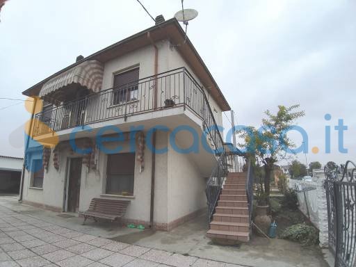 casa indipendente in vendita a Codigoro in zona Caprile