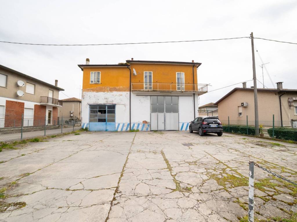 appartamento in vendita a Codigoro in zona Mezzogoro