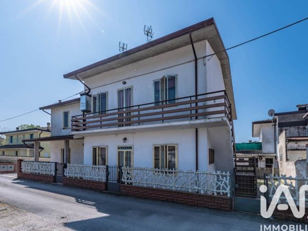 casa indipendente in vendita a Codigoro in zona Pontelangorino
