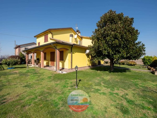 casa indipendente in vendita a Codigoro in zona Mezzogoro