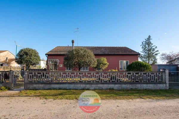 casa indipendente in vendita a Codigoro in zona Pomposa