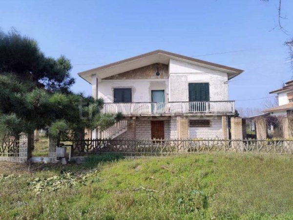 casa indipendente in vendita a Codigoro in zona Pontelangorino