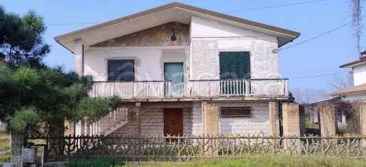 casa indipendente in vendita a Codigoro in zona Pontelangorino