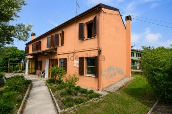 casa indipendente in vendita a Codigoro in zona Pontemaodino