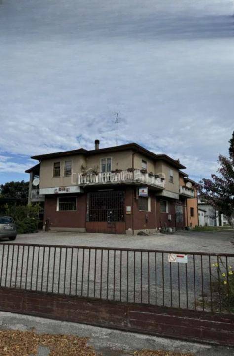 casa indipendente in vendita a Codigoro in zona Pontemaodino