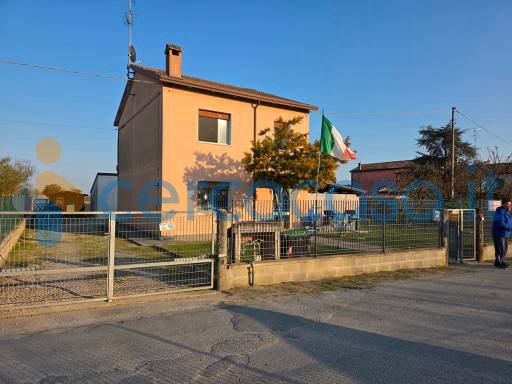 casa indipendente in vendita a Codigoro in zona Pontemaodino