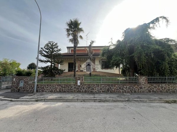 casa indipendente in vendita a Codigoro