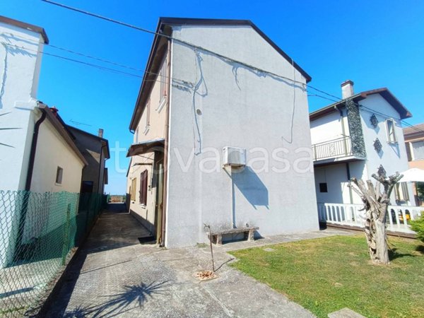 casa indipendente in vendita a Codigoro in zona Mezzogoro