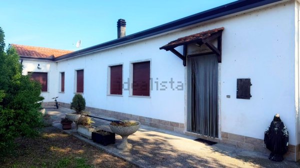casa indipendente in vendita a Codigoro in zona Mezzogoro